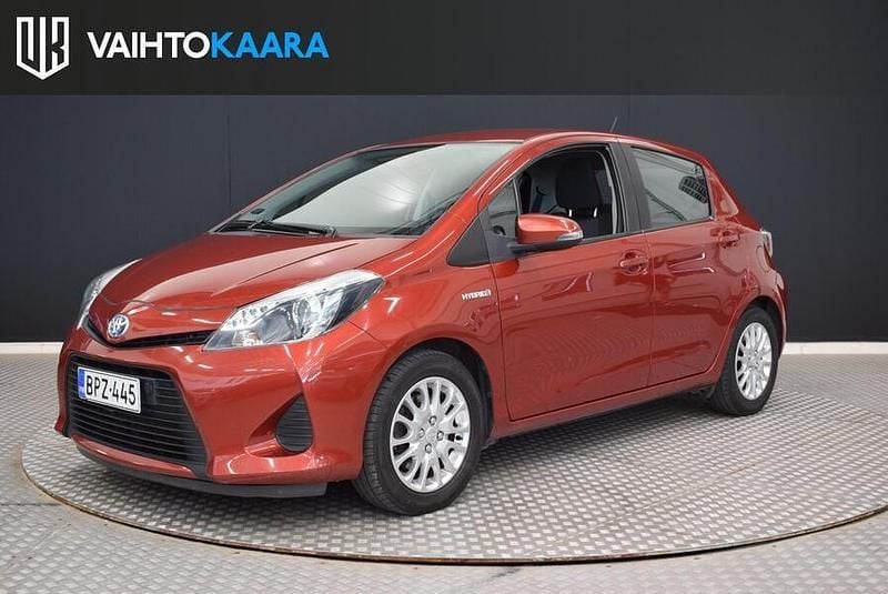 Käytetty 2013 Toyota Yaris Hybrid Active Viistoperä | 11 130 € (Perustarjous) - Kuva 1/2