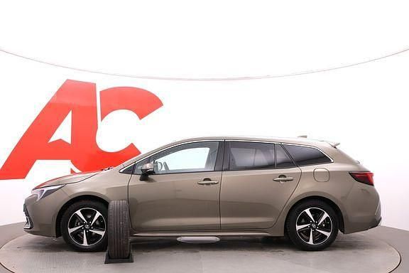 Käytetty Toyota Corolla Edition 140 HP (102 kW) 2024 Oxide bronze (6x1) Farmari