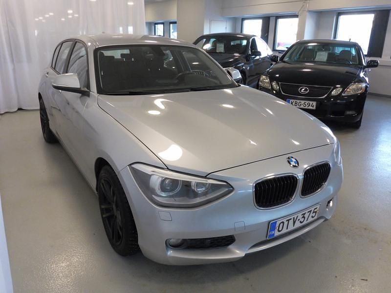 Käytetty BMW 116 136 HP (100 kW) 2013 Hopea Viistoperä