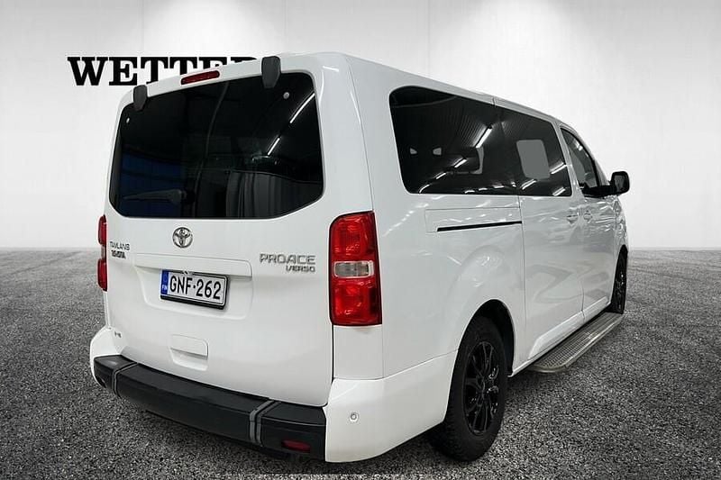 Käytetty Toyota Proace Verso 177 HP (130 kW) 2018 Valkoinen Tila-auto