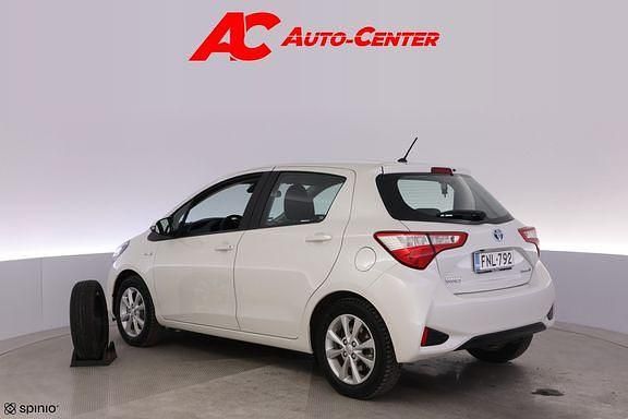 Käytetty Toyota Yaris Active 72 HP (52 kW) 2018 Valkoinen Viistoperä