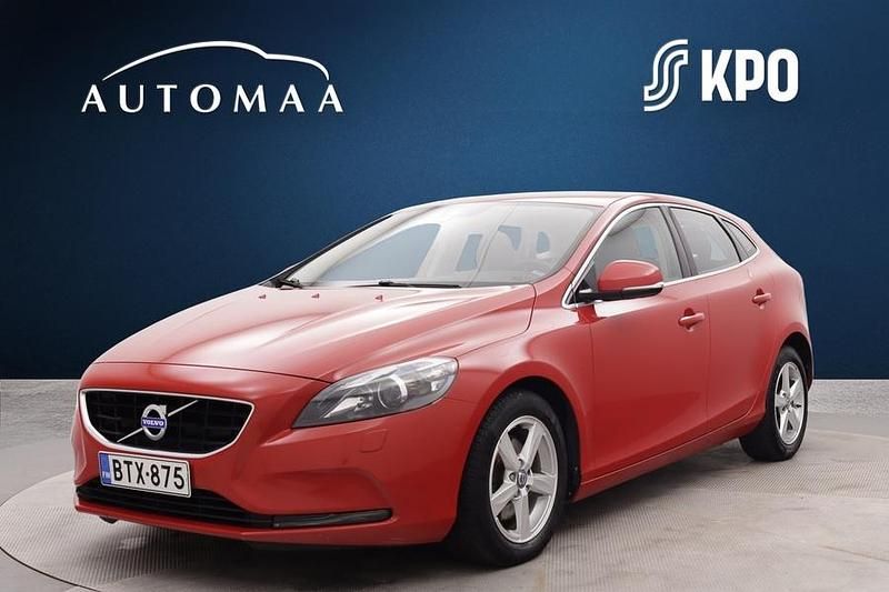 Käytetty Volvo V40 Momentum 150 HP (110 kW) 2015 Farmari