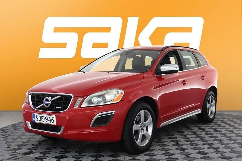 Käytetty Volvo XC60 Business Edition 215 HP (158 kW) 2012 Katumaasturi