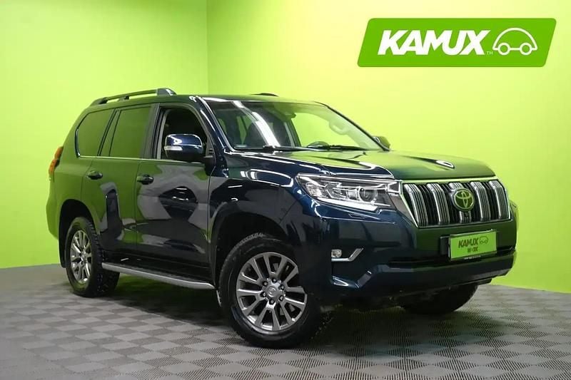 Käytetty Toyota Land Cruiser Style 177 HP (130 kW) 2018 Sininen Katumaasturi