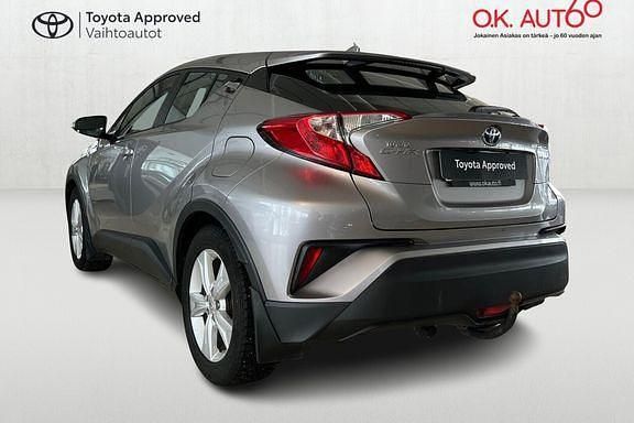 Käytetty Toyota C-HR Active 121 HP (88 kW) 2019 Hopea Katumaasturi