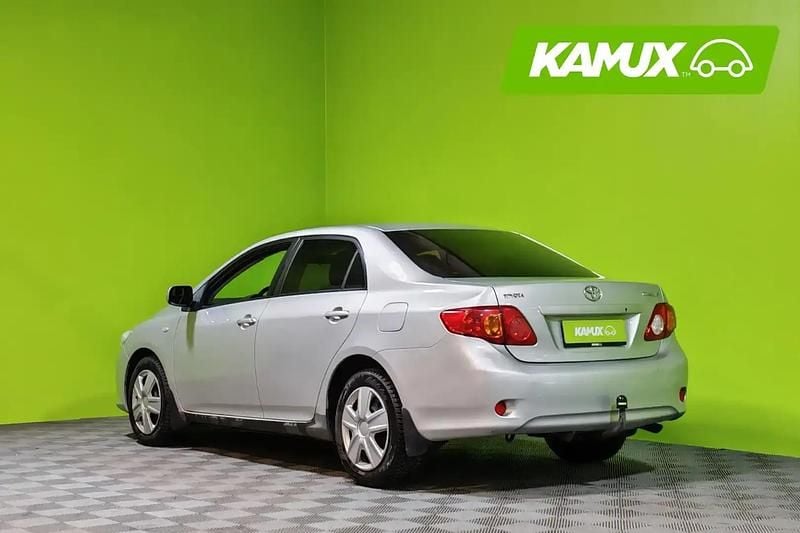 Käytetty Toyota Corolla Sol 124 HP (91 kW) 2008 Hopea / harmaa Sedan