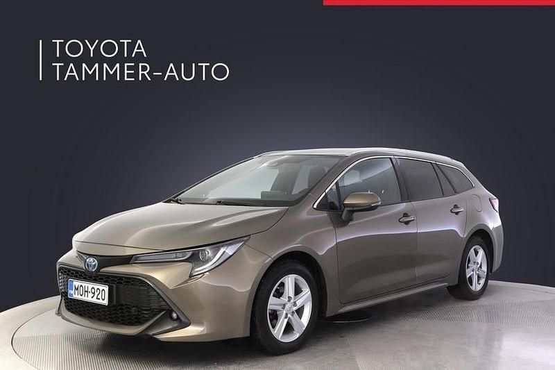 Ruskea (beige) Käytetty 2022 Toyota Corolla Edition Farmari | 24 880 € (Perustarjous) - Kuva 1/3