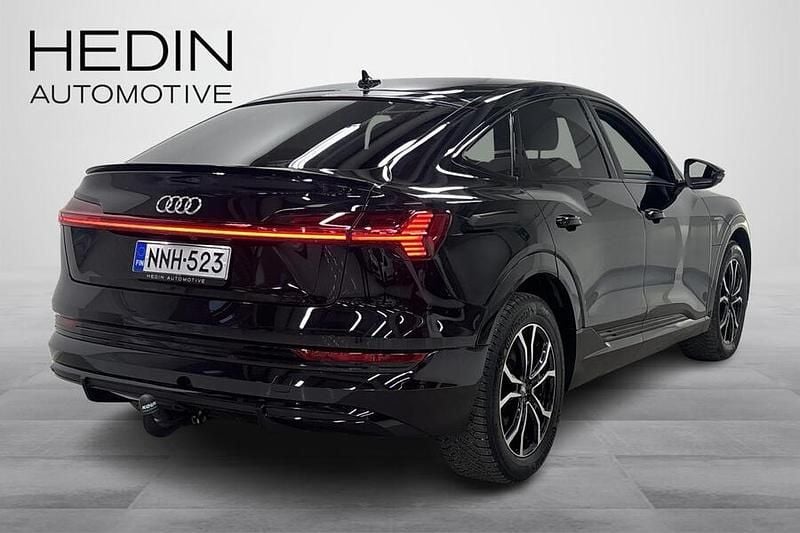 Käytetty Audi e-tron Sportback 230 kW (313 HP) 2020 Musta Katumaasturi