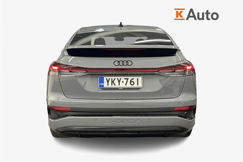 Käytetty Audi Q4 Sportback e-tron Premium 150 kW (204 HP) 2022 Harmaa Katumaasturi