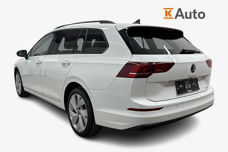 Uusi VW Golf VIII Comfortline 114 HP (83 kW) 2026 Valkoinen Farmari