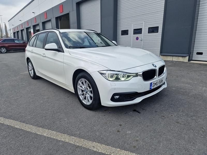 Käytetty BMW 320 Exclusive 184 HP (135 kW) 2018 Farmari