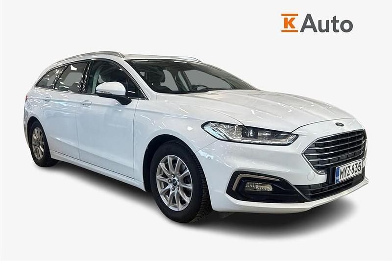 Käytetty Ford Mondeo 150 HP (110 kW) 2021 Farmari