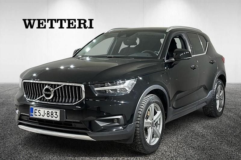 Käytetty 2020 Volvo XC40 Business Edition Katumaasturi | 26 900 € (Perustarjous) - Kuva 1/3
