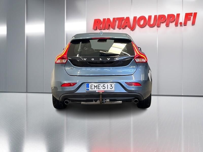 Käytetty Volvo V40 Momentum 150 HP (110 kW) 2012 Viistoperä