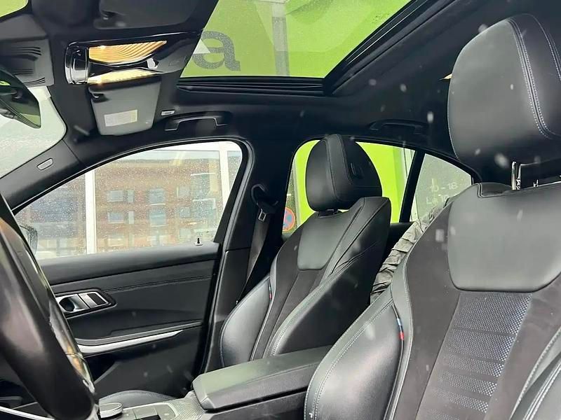 Käytetty BMW 330e M Sport 397 HP (291 kW) 2020 Hopea / harmaa Sedan