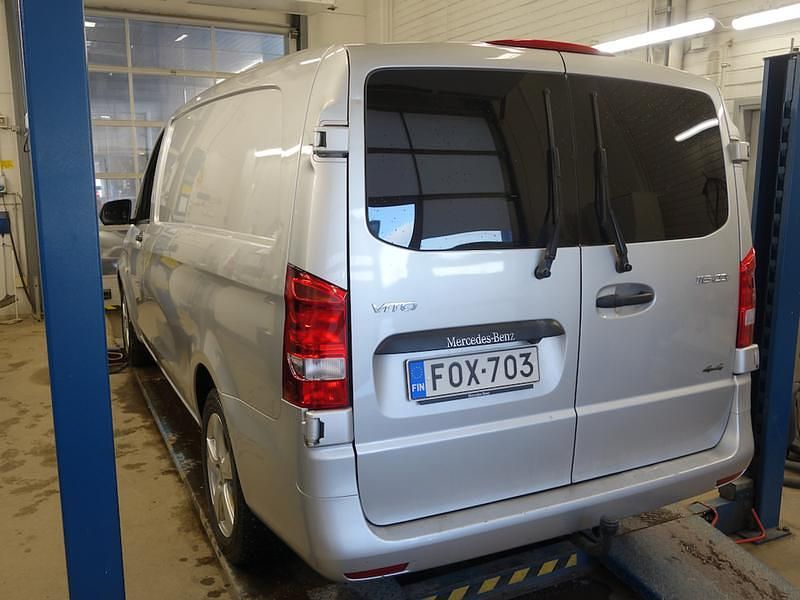 Käytetty Mercedes Vito 163 HP (119 kW) 2022 Harmaa Van