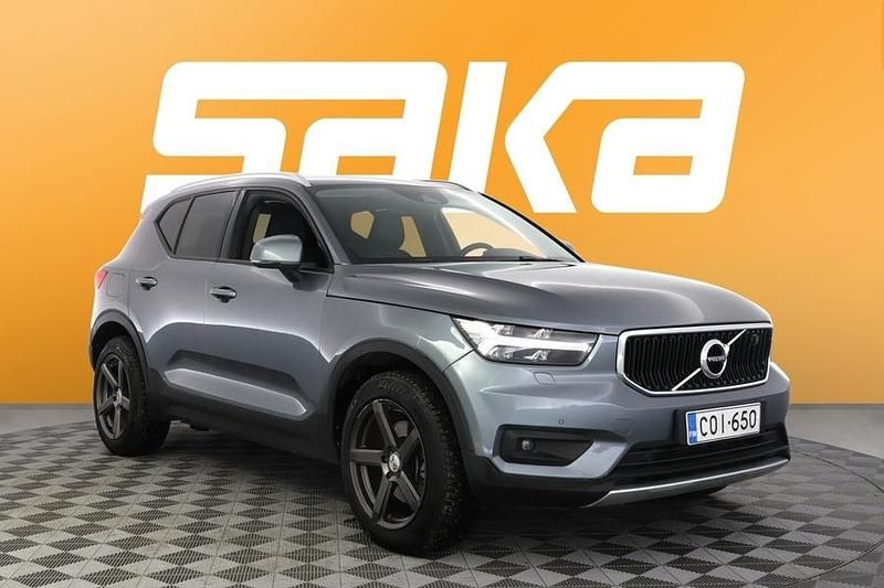 Käytetty Volvo XC40 Momentum 248 HP (182 kW) 2018 Katumaasturi