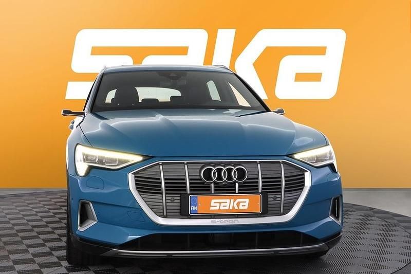 Käytetty Audi e-tron 300 kW (408 HP) 2019 Katumaasturi
