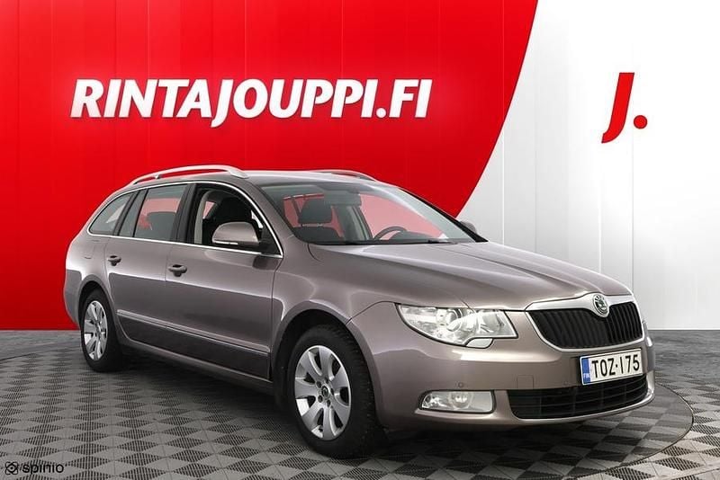 Ruskea Käytetty 2011 Skoda Superb Ambition Farmari | 8 290 € (Hyvä tarjous) - Kuva 1/3
