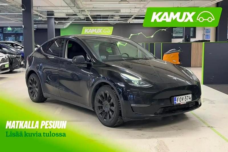 Käytetty Tesla Model Y 258 kW (351 HP) 2021 Musta Katumaasturi