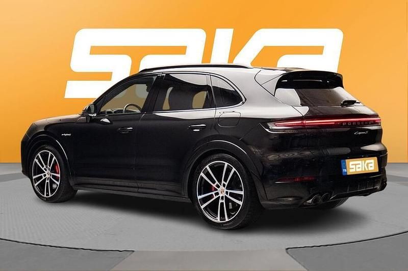 Käytetty Porsche Cayenne S E-Hybrid 520 HP (382 kW) 2024 Katumaasturi