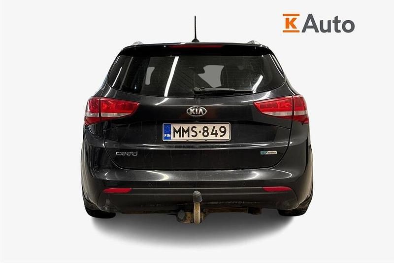 Käytetty Kia Ceed Sportswagon EX 136 HP (100 kW) 2016 Musta Farmari