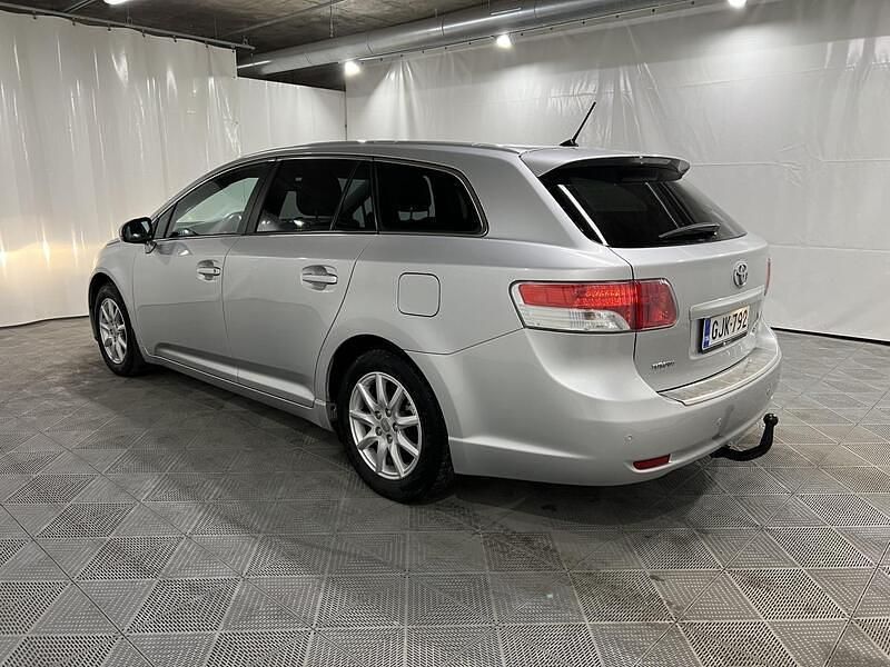 Käytetty Toyota Avensis Multidrive S 147 HP (108 kW) 2010 Farmari