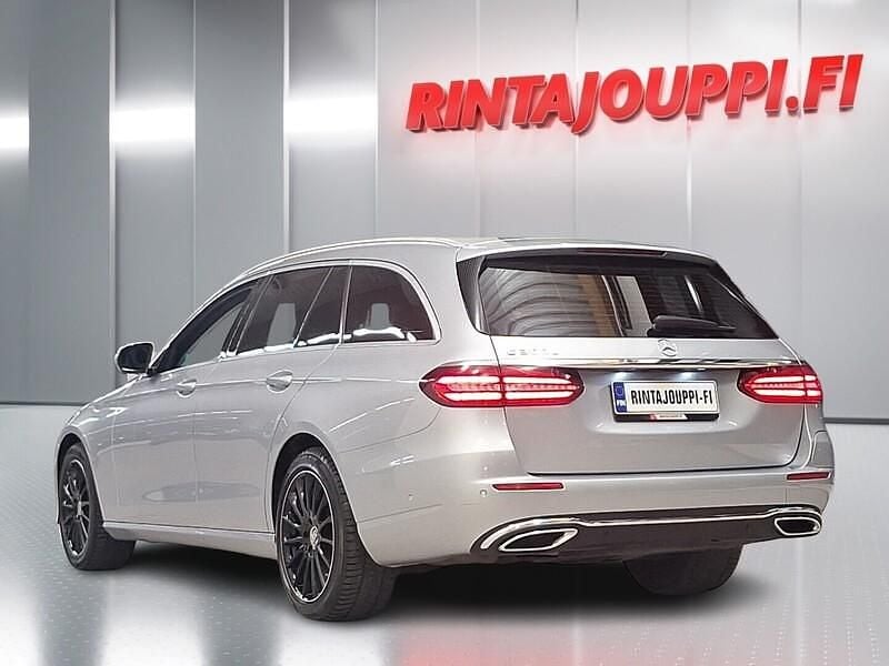 Käytetty Mercedes E300 Avantgarde 211 HP (155 kW) 2022 Farmari