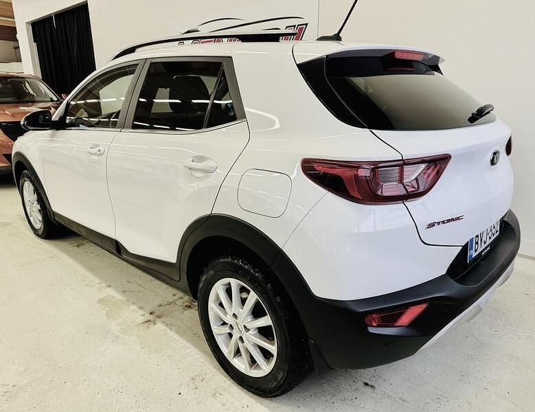 Käytetty Kia Stonic EX 120 HP (88 kW) 2018 Katumaasturi