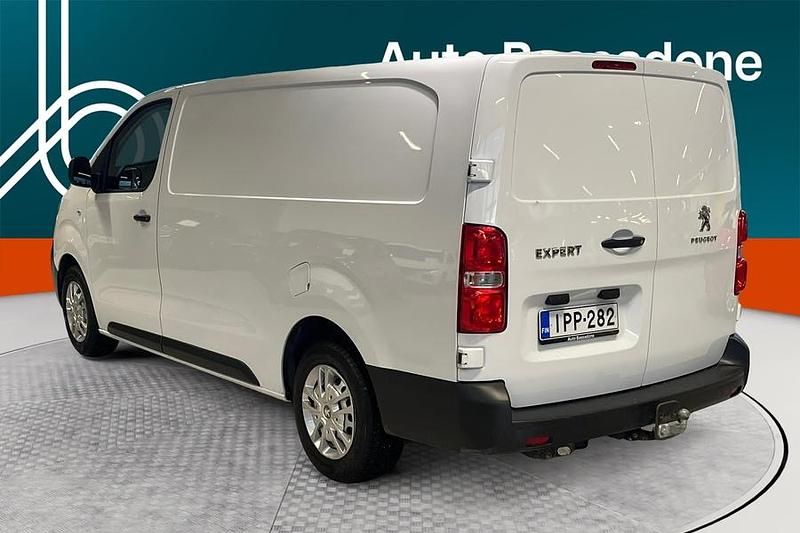 Käytetty Peugeot Expert 144 HP (105 kW) 2022 Van