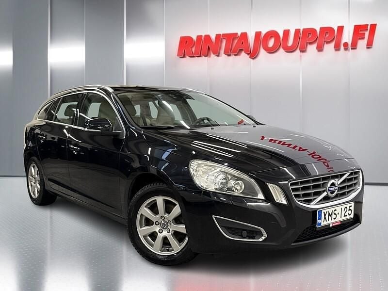Musta Käytetty 2011 Volvo V60 Summum Farmari | 11 670 € (Hieman kallis) - Kuva 1/4