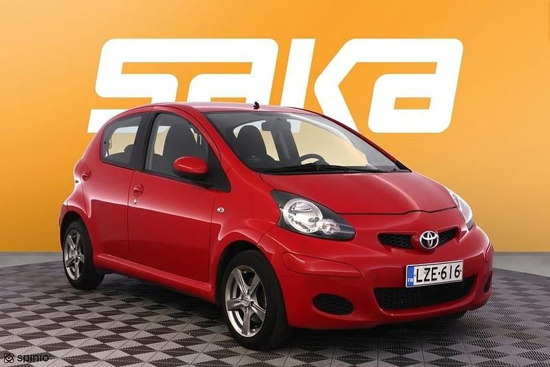 Käytetty 2011 Toyota Aygo Cool Viistoperä | 5 990 € - Kuva 1/3