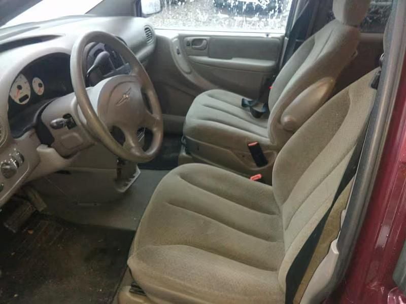 Käytetty Chrysler Voyager 2001 Tila-auto