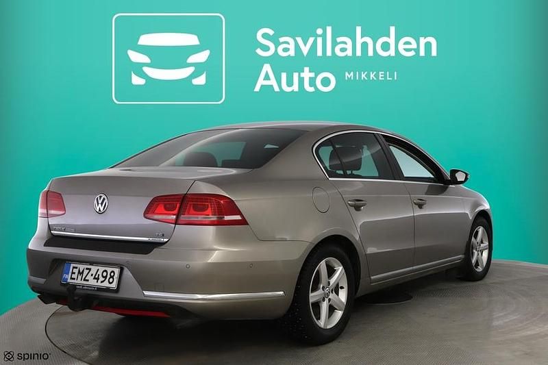 Käytetty VW Passat 122 HP (89 kW) 2014 Ruskea Sedan