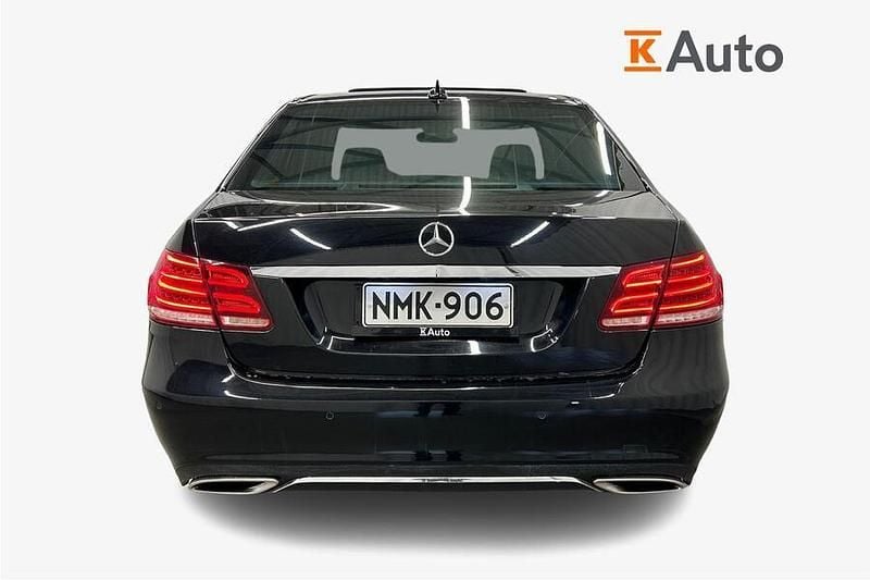 Käytetty Mercedes E200 Business 136 HP (100 kW) 2015 Sedan