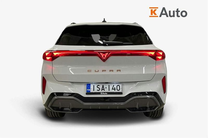 Uusi Cupra Terramar VZ 268 HP (197 kW) 2025 Met. valkoinen Katumaasturi