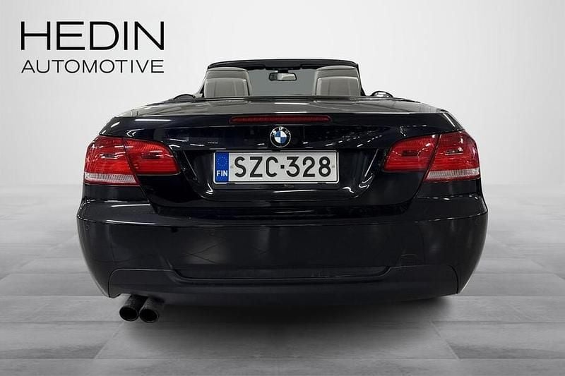 Käytetty BMW 325 Cabriolet Comfort Edition 218 HP (160 kW) 2009 Musta Avoauto