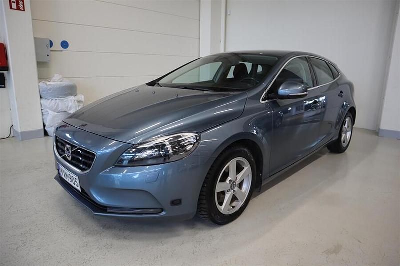 Sininen Käytetty 2014 Volvo V40 Momentum Viistoperä | 11 500 € (Perustarjous) - Kuva 1/4