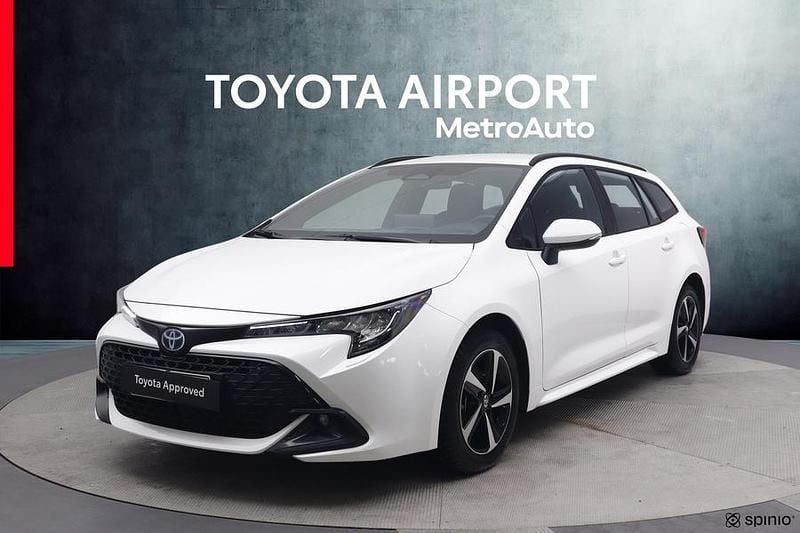 Valkoinen Käytetty 2024 Toyota Corolla Active Farmari | 28 190 € (Perustarjous) - Kuva 1/4