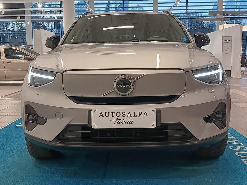 Käytetty Volvo XC40 Plus 300 kW (408 HP) 2024 Katumaasturi