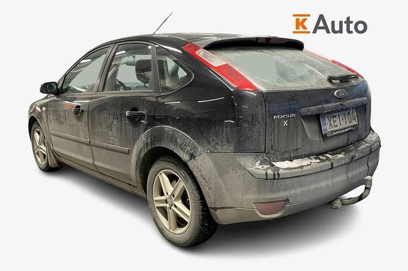 Käytetty Ford Focus 101 HP (74 kW) 2006 Musta Viistoperä