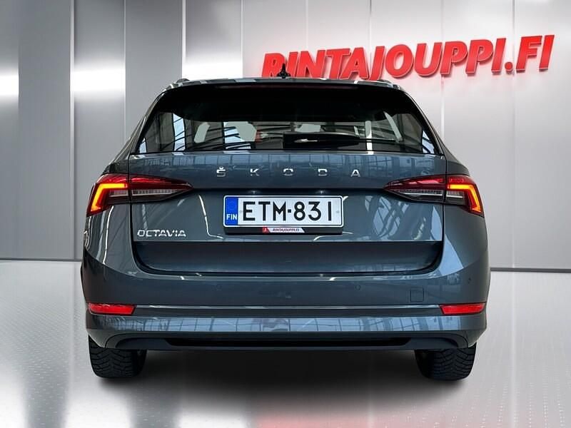Käytetty Skoda Octavia Ambition 110 HP (80 kW) 2021 Farmari