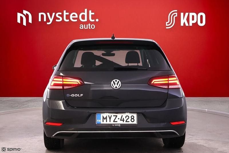 Käytetty VW e-Golf 100 kW (136 HP) 2018 Viistoperä