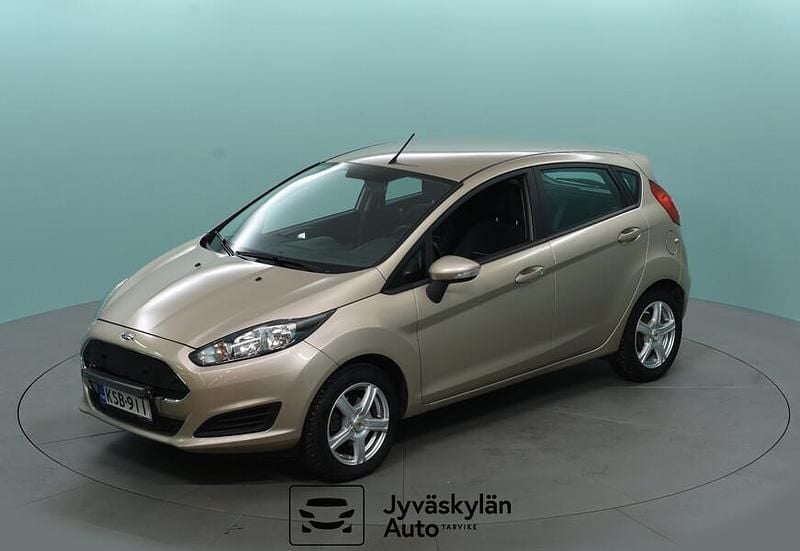 Käytetty Ford Fiesta Trend 80 HP (58 kW) 2016 Ruskea Viistoperä