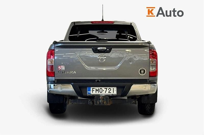 Käytetty Nissan Navara N-Connecta 161 HP (118 kW) 2016 Harmaa Nouto