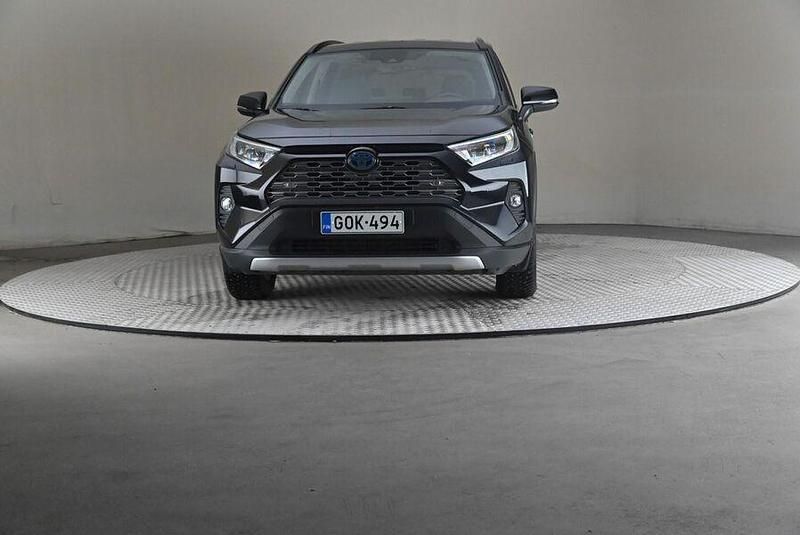 Käytetty Toyota RAV4 Hybrid Business Edition 178 HP (130 kW) 2020 Katumaasturi