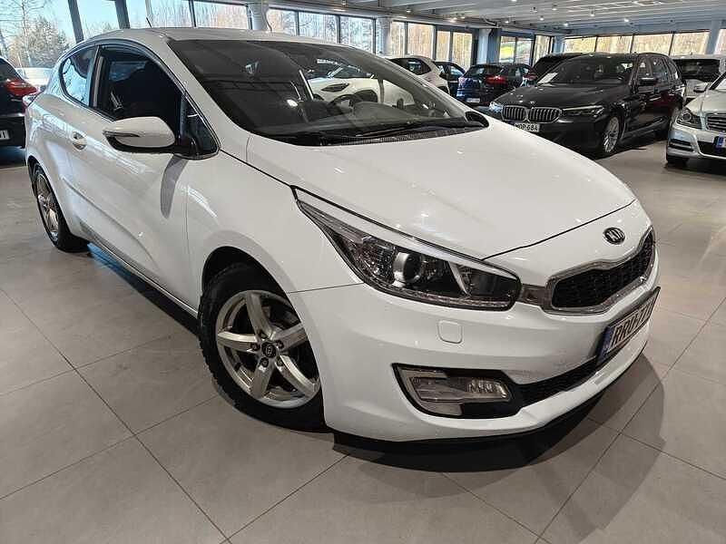 Valkoinen Käytetty 2013 Kia ProCeed EX Viistoperä | 8 490 € - Kuva 1/1