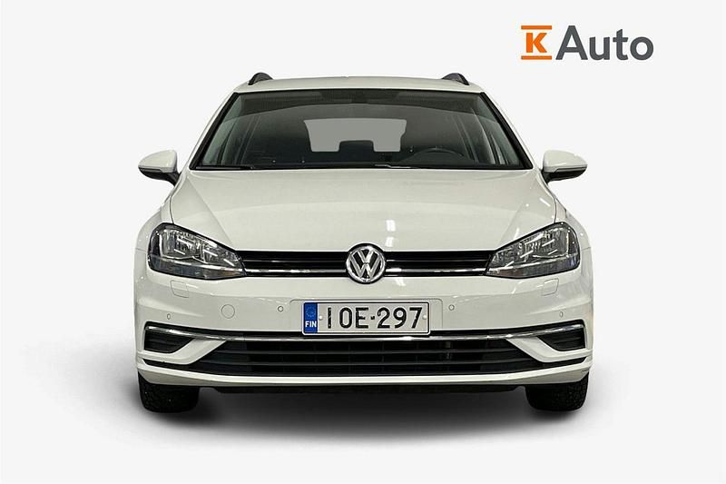 Käytetty VW Golf VII Comfortline 110 HP (80 kW) 2018 Valkoinen Farmari