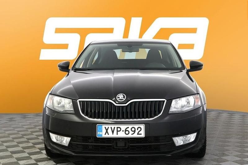 Käytetty Skoda Octavia Ambition 105 HP (77 kW) 2014 Viistoperä