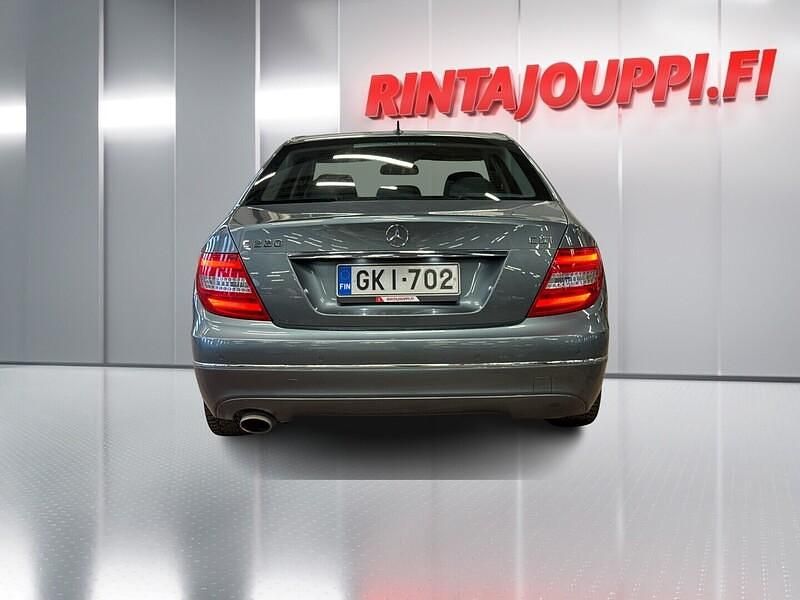 Käytetty Mercedes C220 Avantgarde 170 HP (125 kW) 2012 Sedan